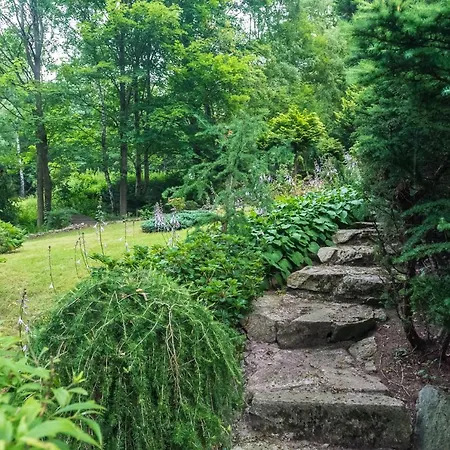 Hanna House Villa